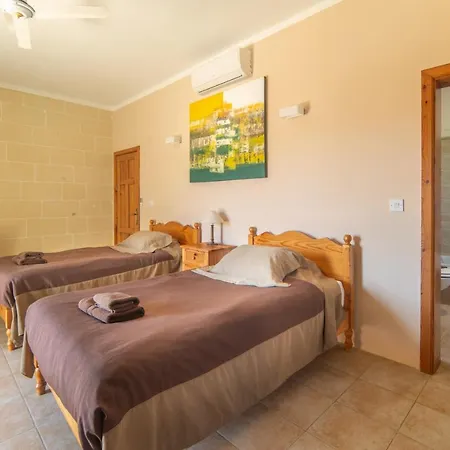 ヴィラ Rebekah Għasri