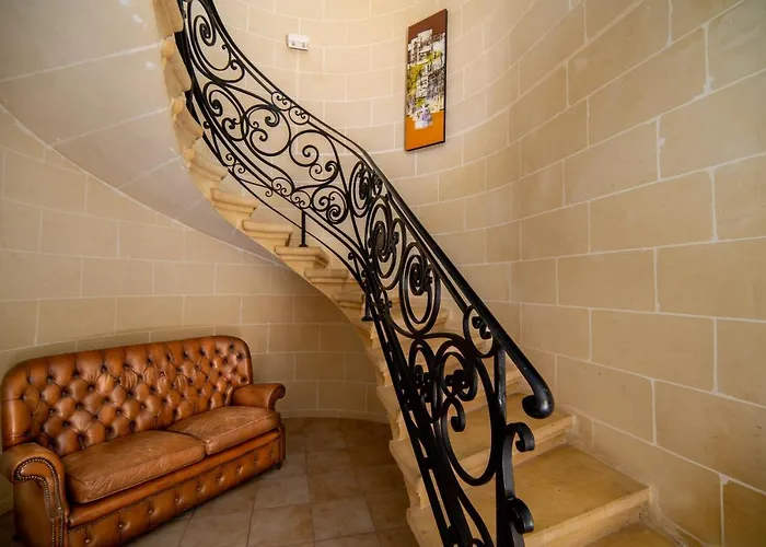 Rebekah Βίλα Għasri